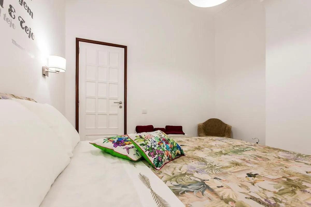 *** Guest house Ginjinha House - 4 Rooms - Bairro Alto - With Ac! Lisbon Portugal